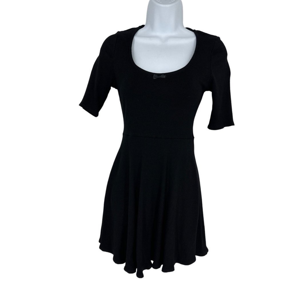 Lulus How Pleasant Black Ribbed Half Sleeve Skater Dress Size M